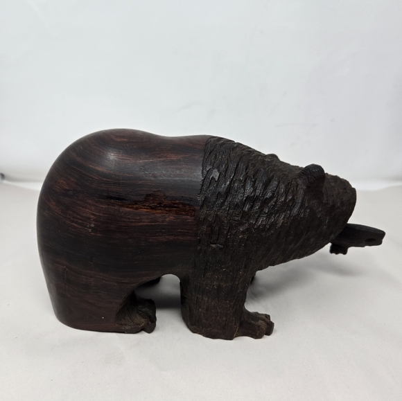 Wood Wilderness Carved Bear Catching A Fish In Mouth  Rich Brown Color Heavy - Picture 5 of 14